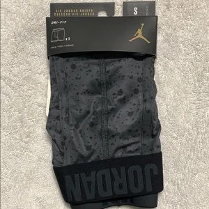 NWT Air Jordan Men’s Briefs (Splat B&G)